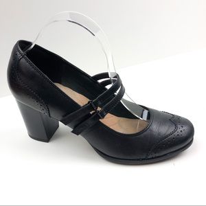Clarks Mary Jane Double Strap Wingtip Heels Black